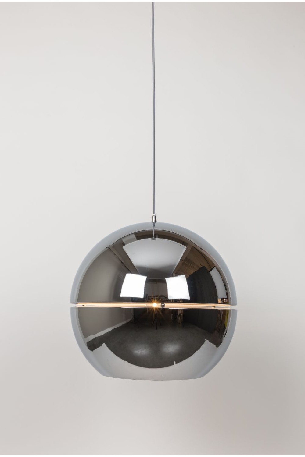 Vochtig Cornwall Fervent Chrome Round Pendant Lamp L | Zuiver Retro 70 | Dutch Furniture –  DUTCHFURNITURE.COM
