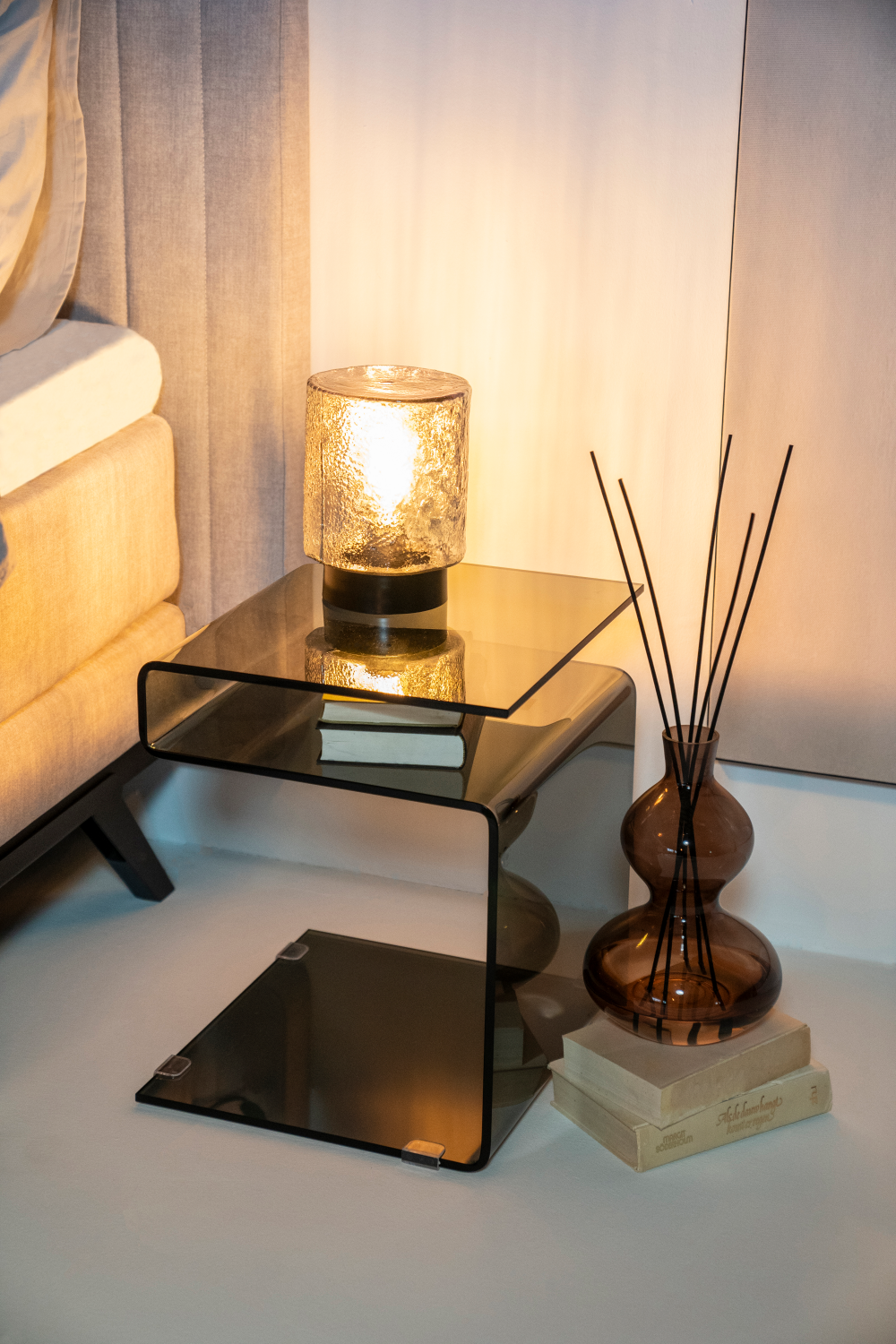 Glass Modern Side Table | By-Boo Shadow | Dutchfurniture.com