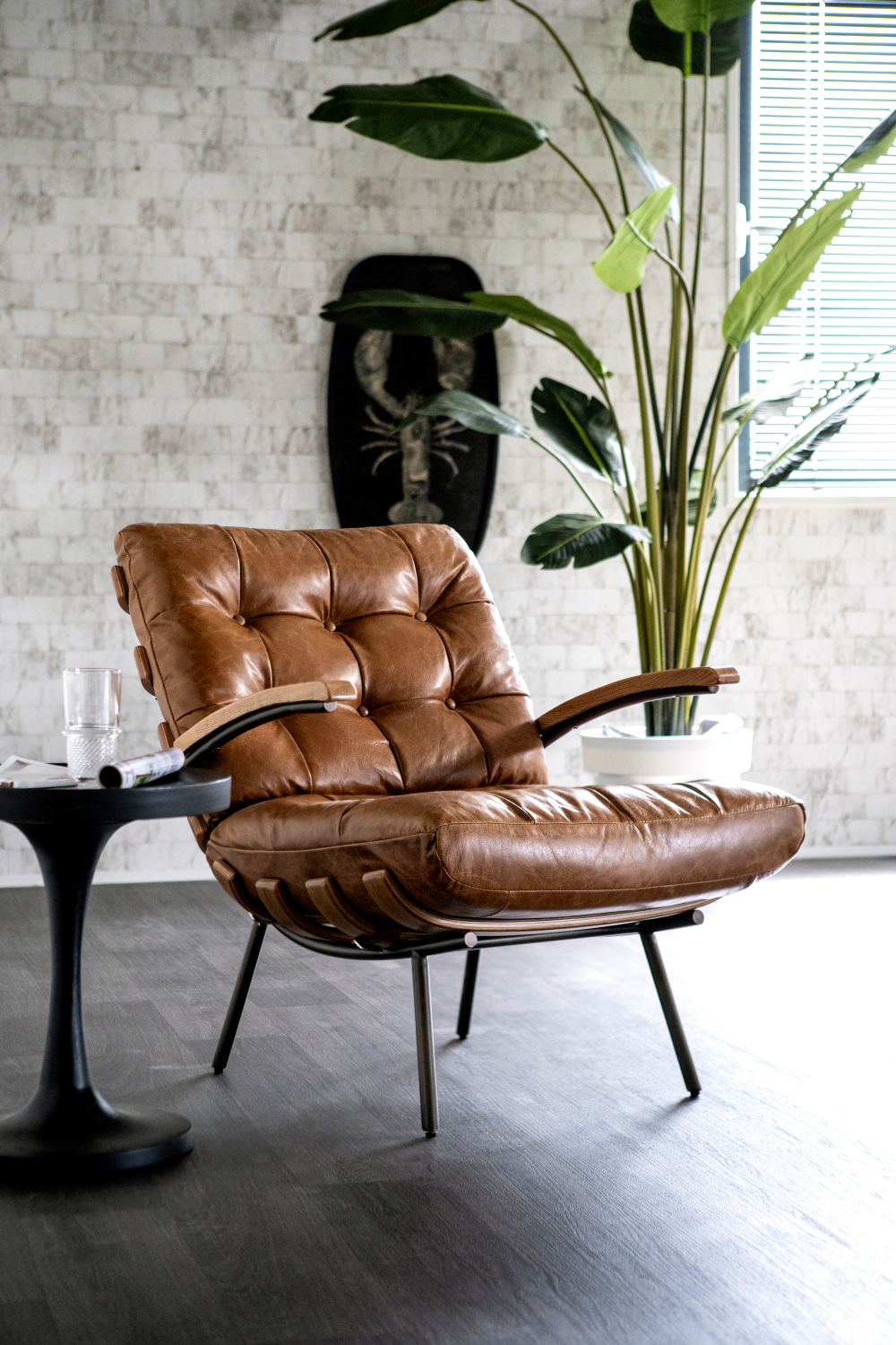 Cognac Mid Century Armchair | Eleonora Bastiaan | Dutchfurniture.com