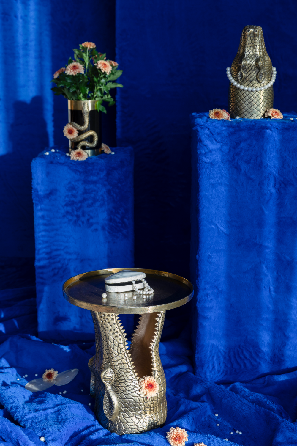 Sculptural Gold Side Table Bold Monkey Dutch Furniture