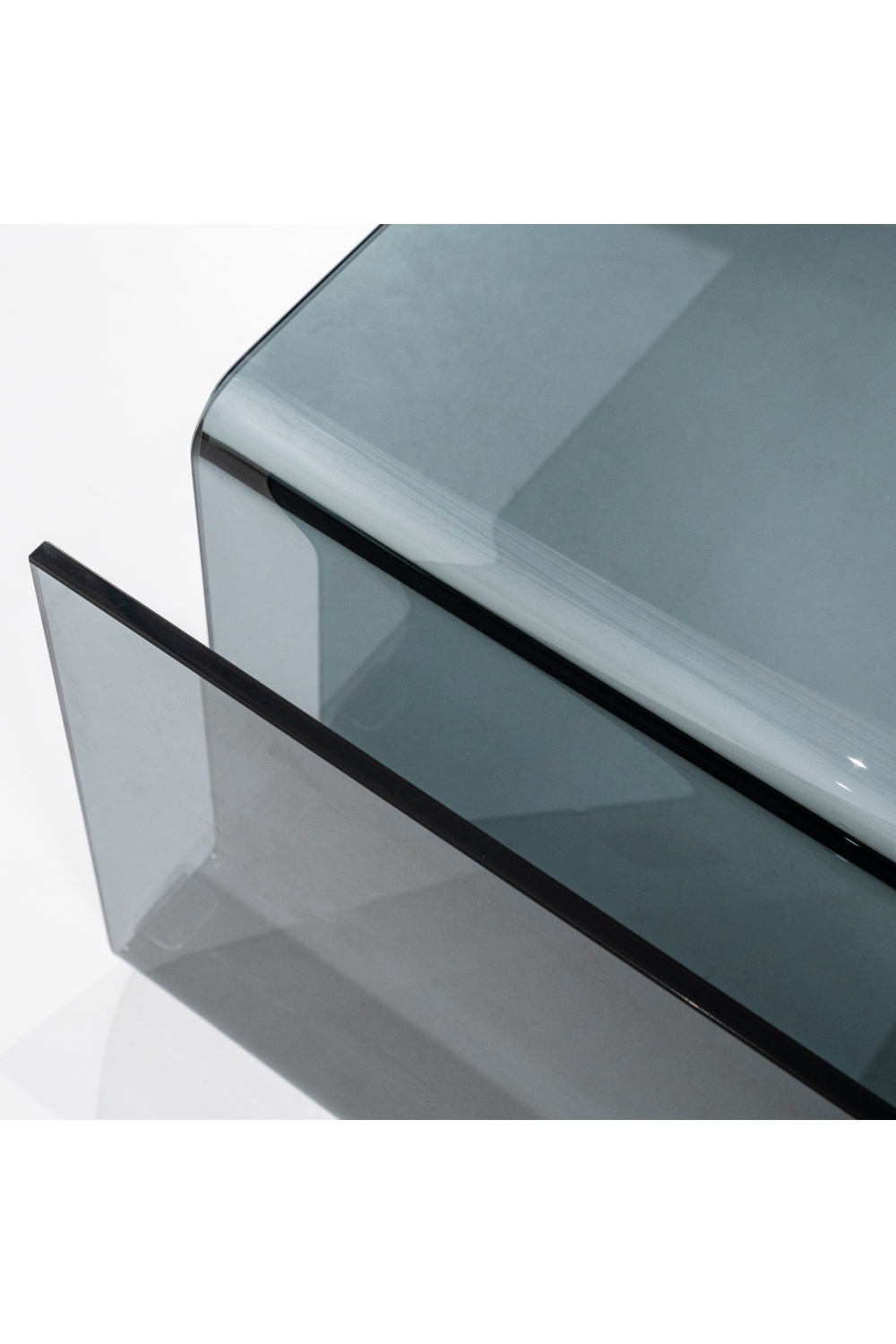 Glass Modern Side Table | By-Boo Shadow | Dutchfurniture.com