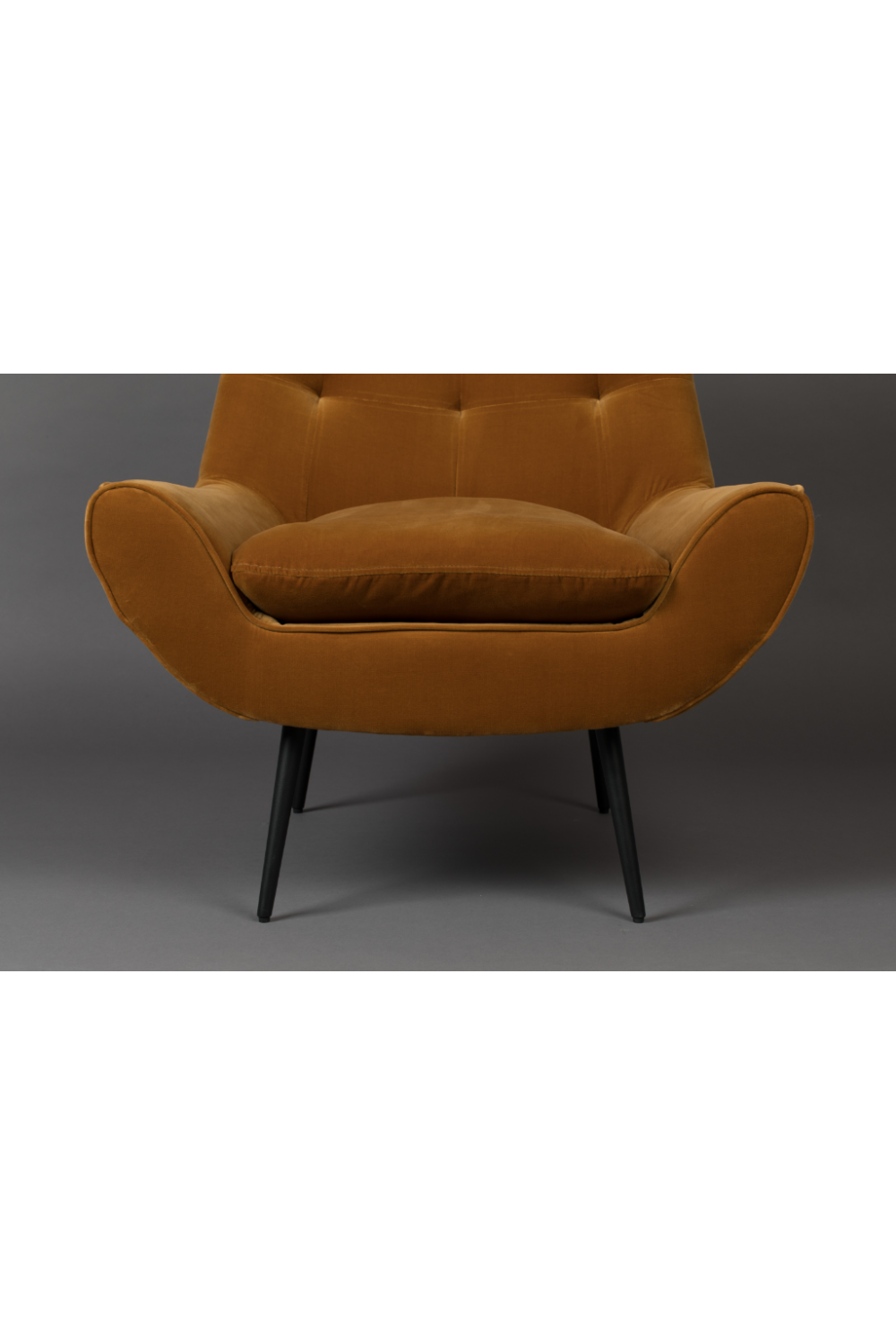 Amber Lounge Chairs | Dutchbone Glodis | Dutchfurniture.com