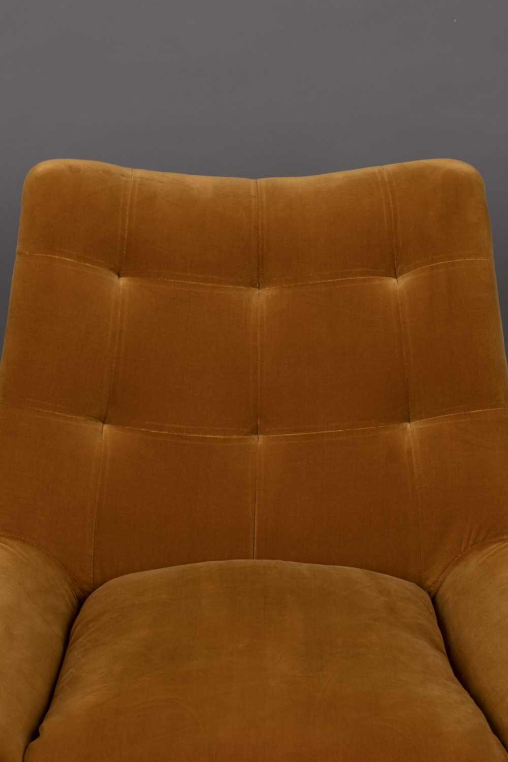 Amber Lounge Chairs | Dutchbone Glodis | Dutchfurniture.com