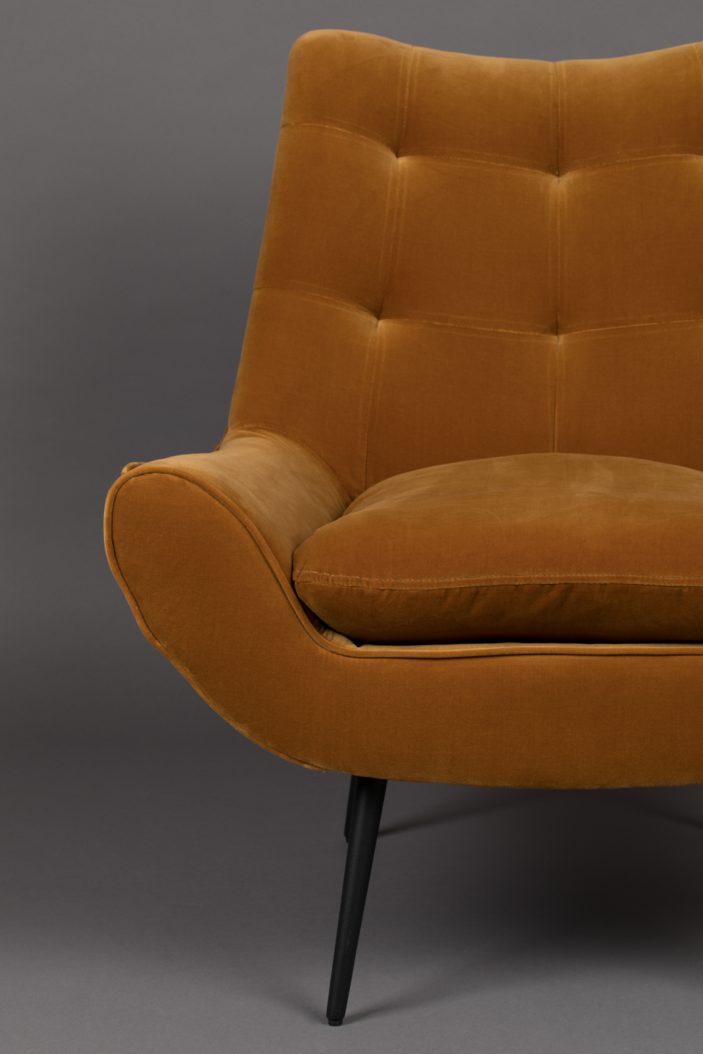 Amber Lounge Chairs | Dutchbone Glodis | Dutchfurniture.com