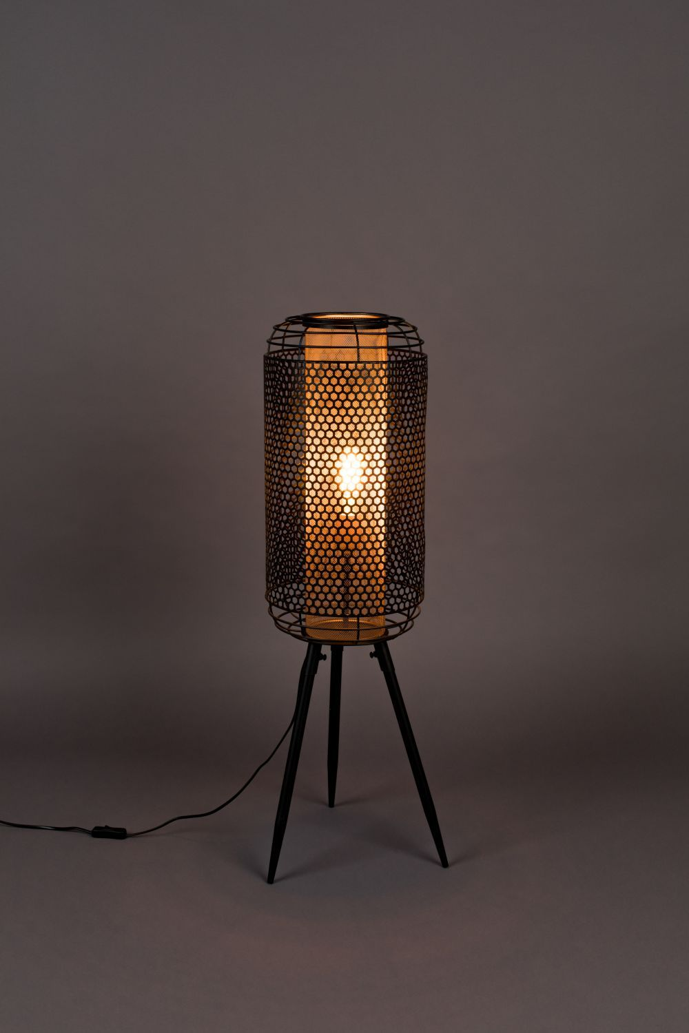 Mesh Tube Tripod Floor Lamp L | Dutchbone Archer | DutchFurniture.com