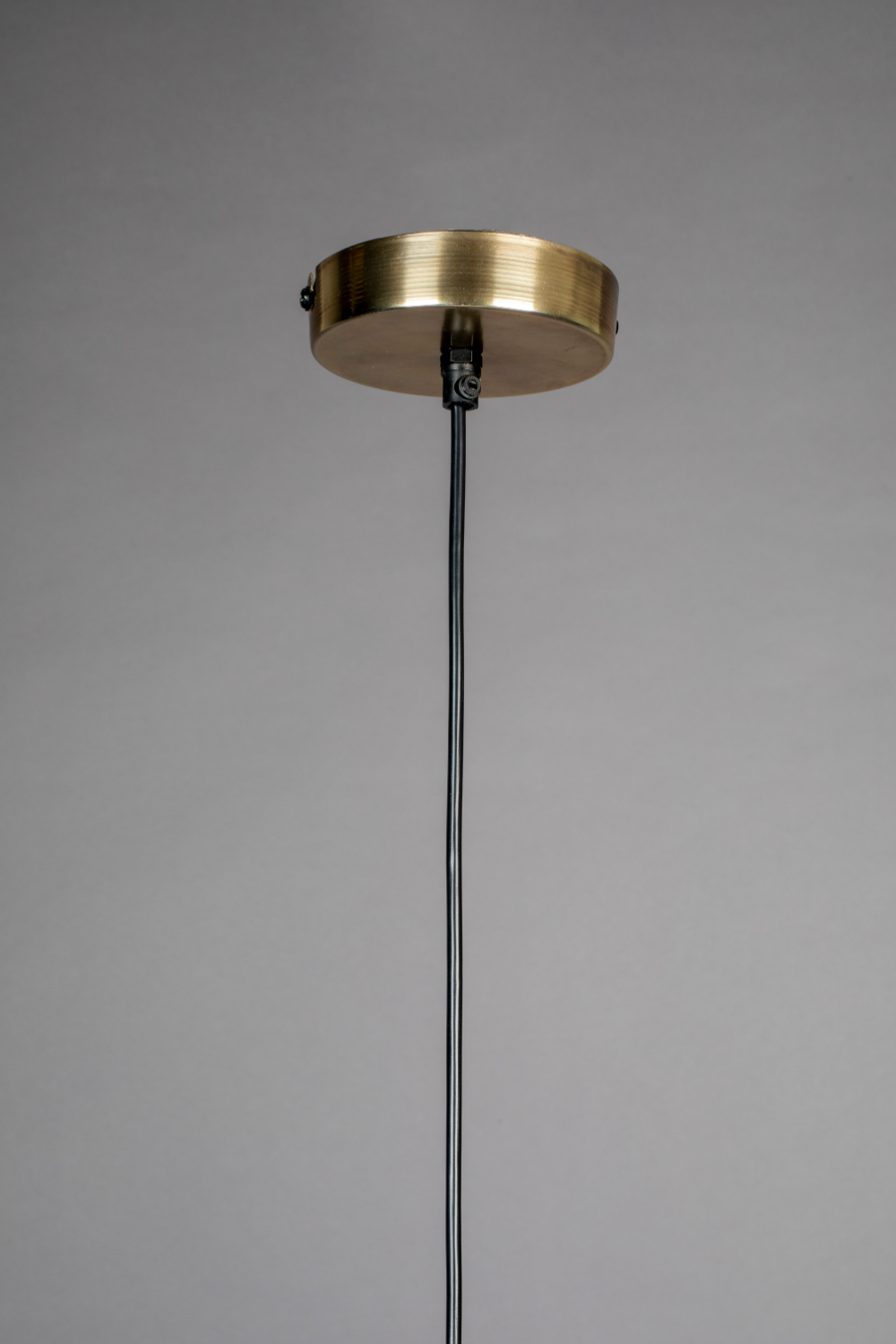 Sculptural Gold Pendant Lamp | Dutchbone Luca | Oroatrade.com