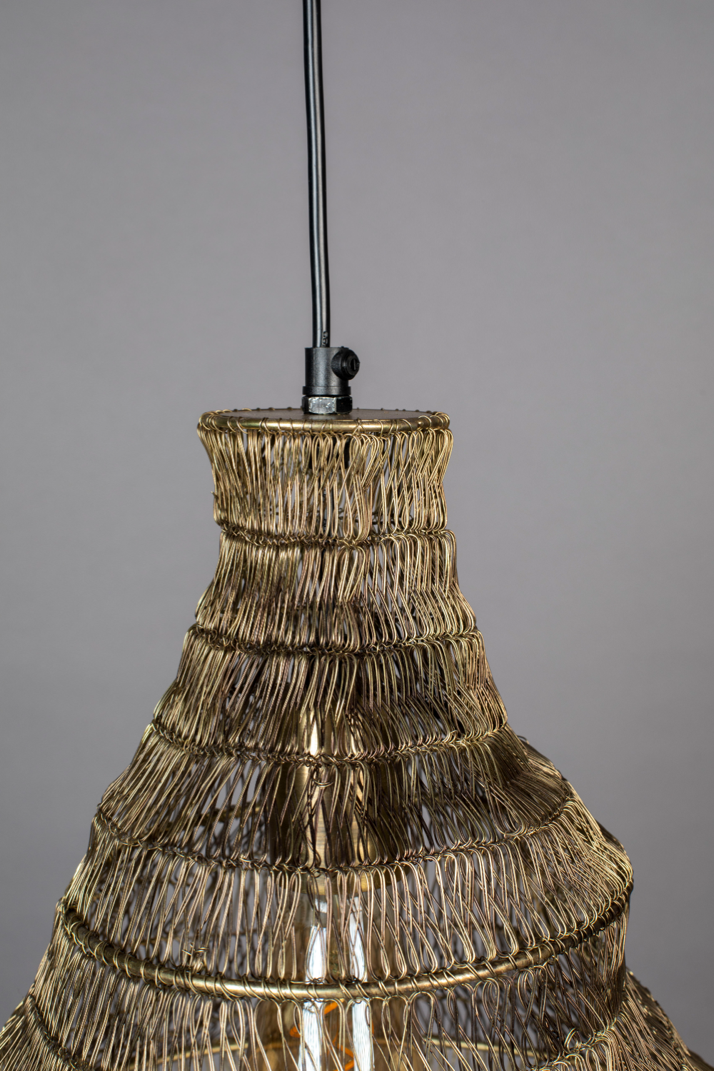 Sculptural Gold Pendant Lamp | Dutchbone Luca | Oroatrade.com