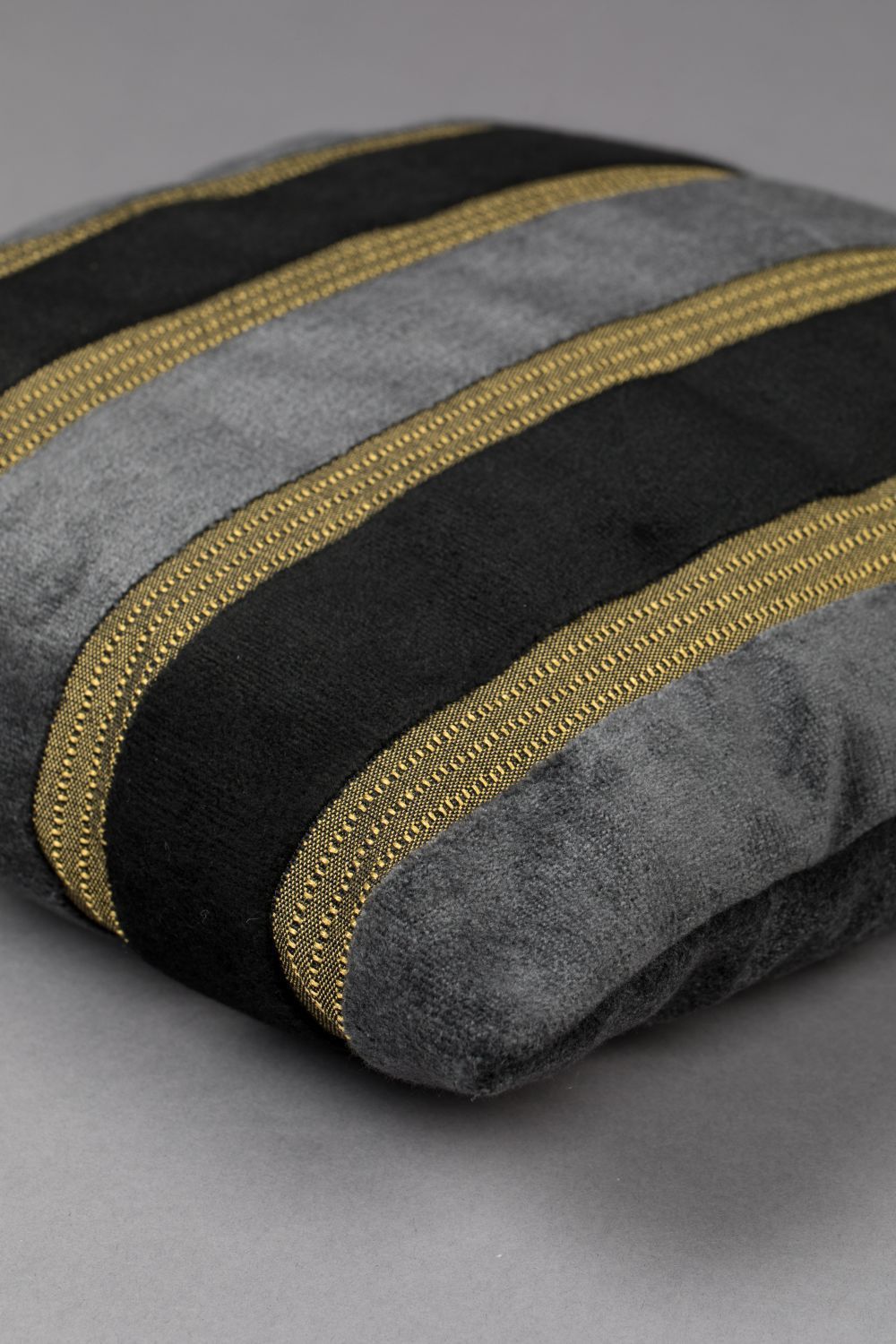 Black-Gray Stripe Throw Pillow (2) | Dutchbone Scott | DutchFurniture.com