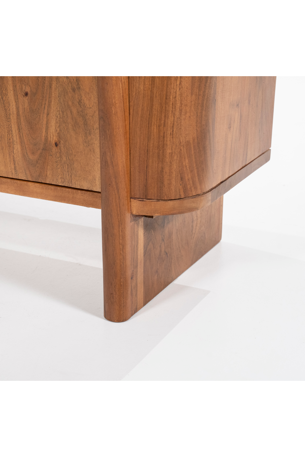 Acacia 4-Door Cabinet | Eleonora Julian | Dutchfurniture.com