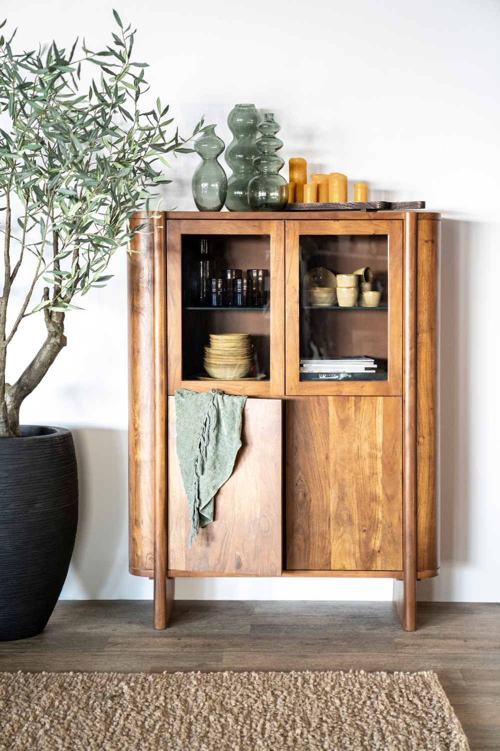 Acacia 4-Door Cabinet | Eleonora Julian | Dutchfurniture.com