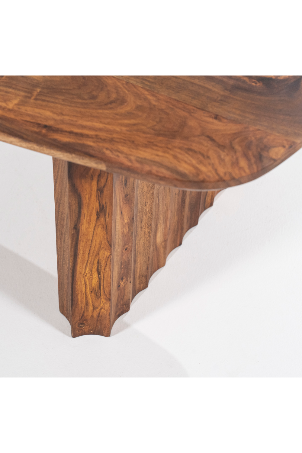 Oval Wooden Coffee Table | Eleonora Alexander | Dutchfurniture.com