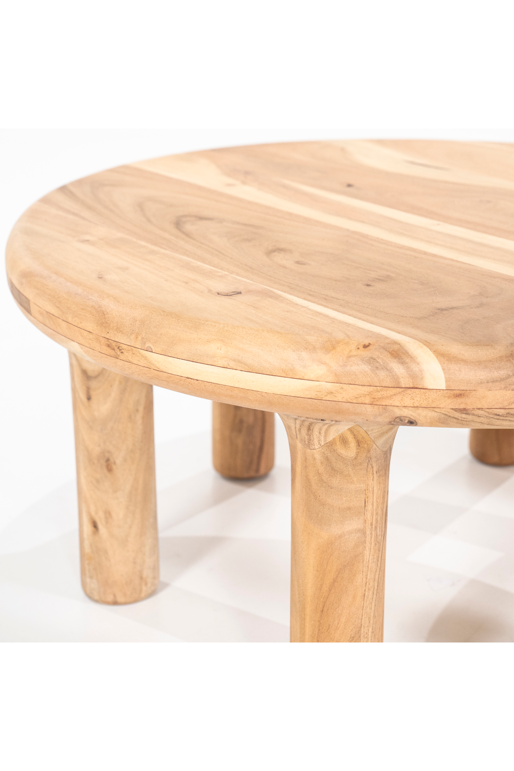 Round Acacia Coffee Table | Eleonora Bram | Dutchfurniture.com