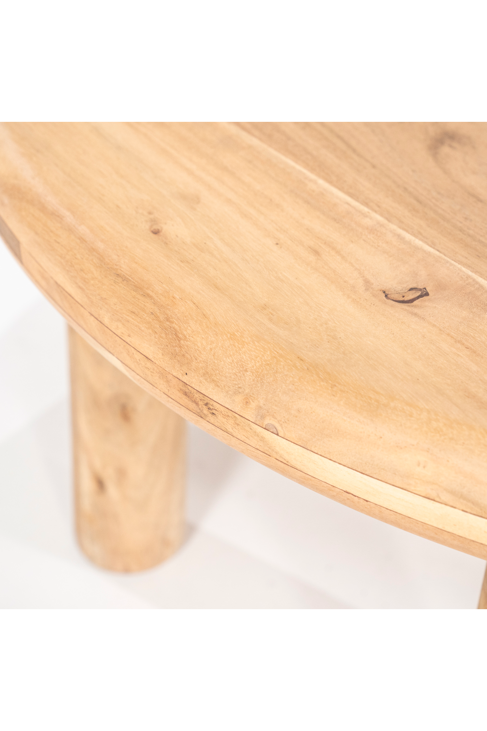 Round Acacia Coffee Table | Eleonora Bram | Dutchfurniture.com