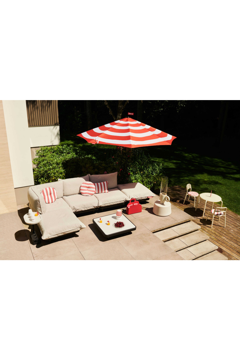 Minimalist Outdoor Corner Seat | Fatboy Paletti | Dutchfurniture.com