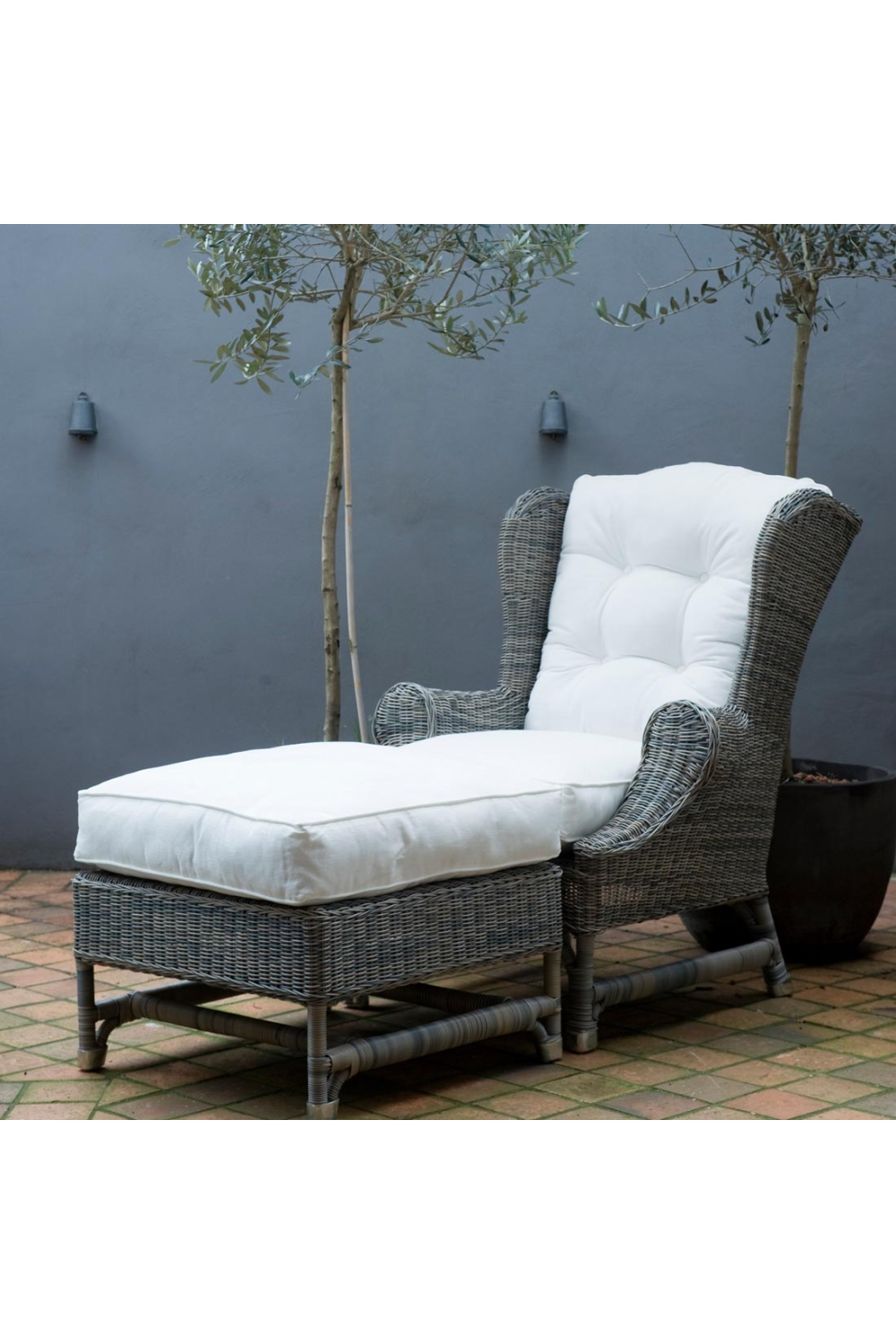 Modern Outdoor Rattan Chair | Rivièra Maison Nicolas | Dutchfurniture.com