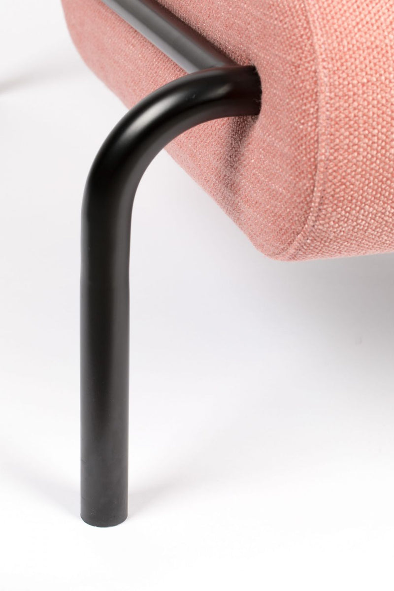 Pink Upholstered Lounge Chair | Zuiver Lekima | DutchFurniture.com