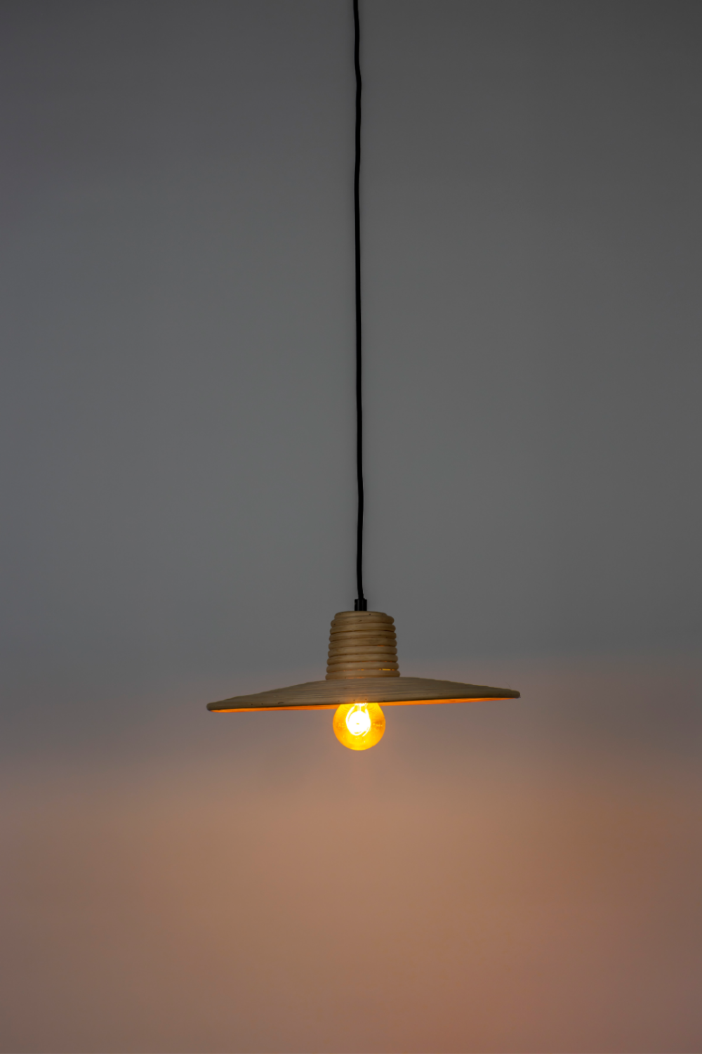 Beige Rattan Pendant Lamp | Zuiver Balance | Dutchfurniture.com