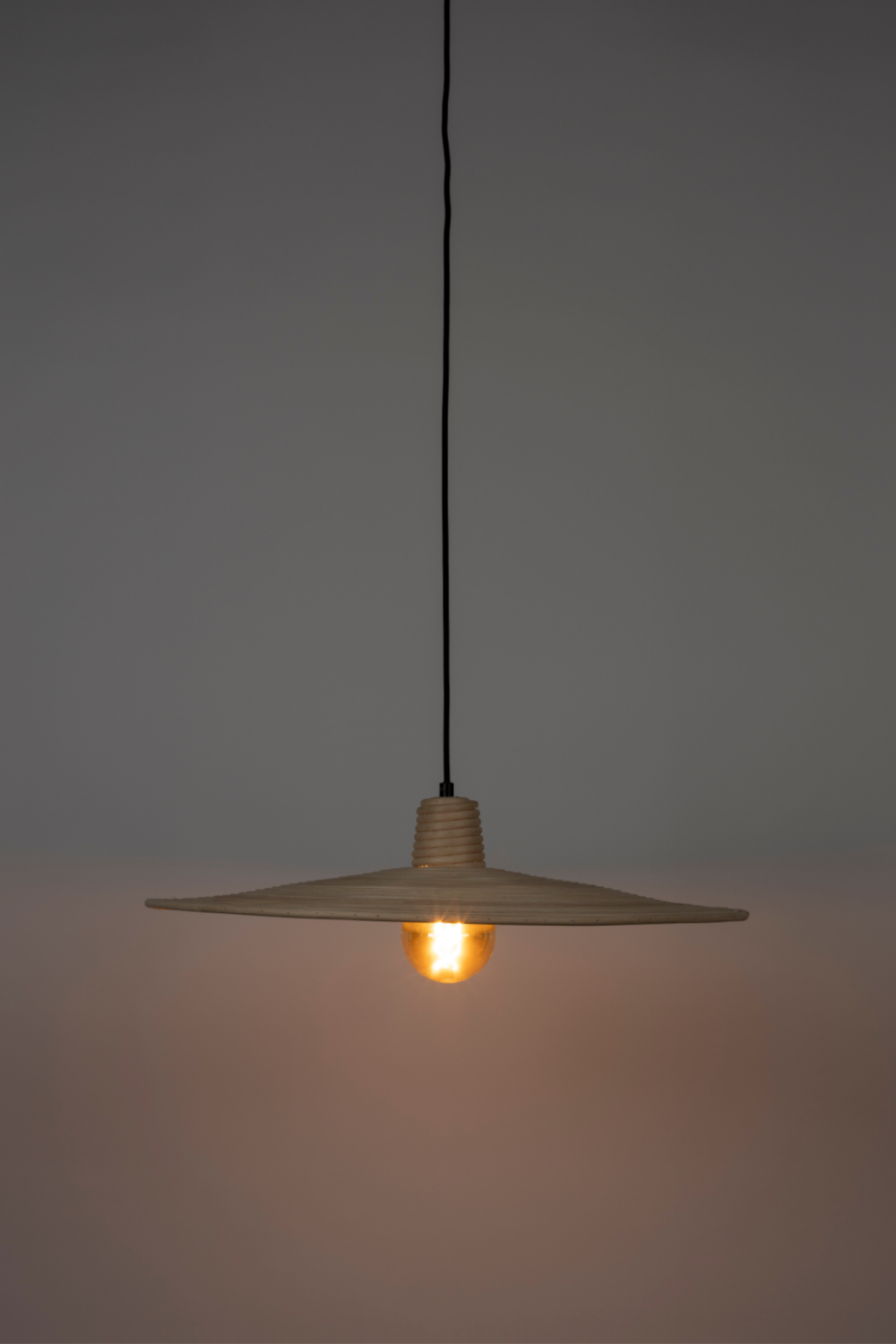 Beige Rattan Pendant Lamp | Zuiver Balance | Dutchfurniture.com