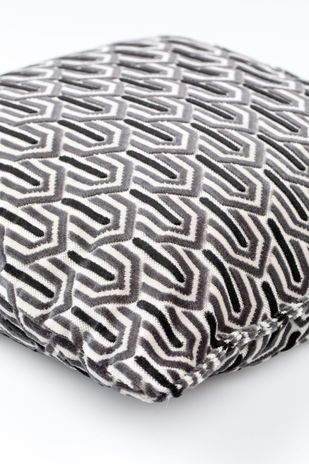 Black Geometric Throw Pillows (2) | Zuiver Beverly | DutchFurniture.com